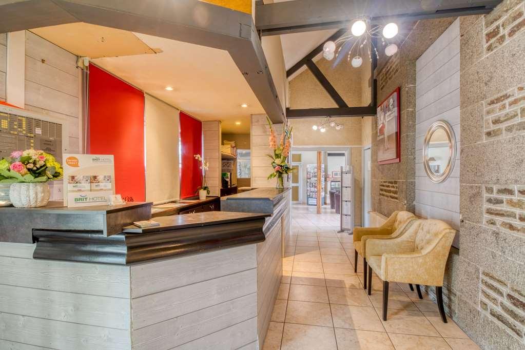 Brit Hotel Le Cygne Сен-Ілер-дю-Аркуе Інтер'єр фото